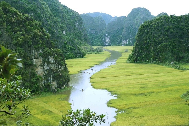 Khách Tây say đắm vẻ đẹp của “Vịnh Hạ Long trên cạn” - 5 Phương Nam